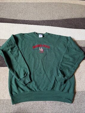 Hanes North Pole, Alaska Santa Claus House embroidered sweatshirt size Large